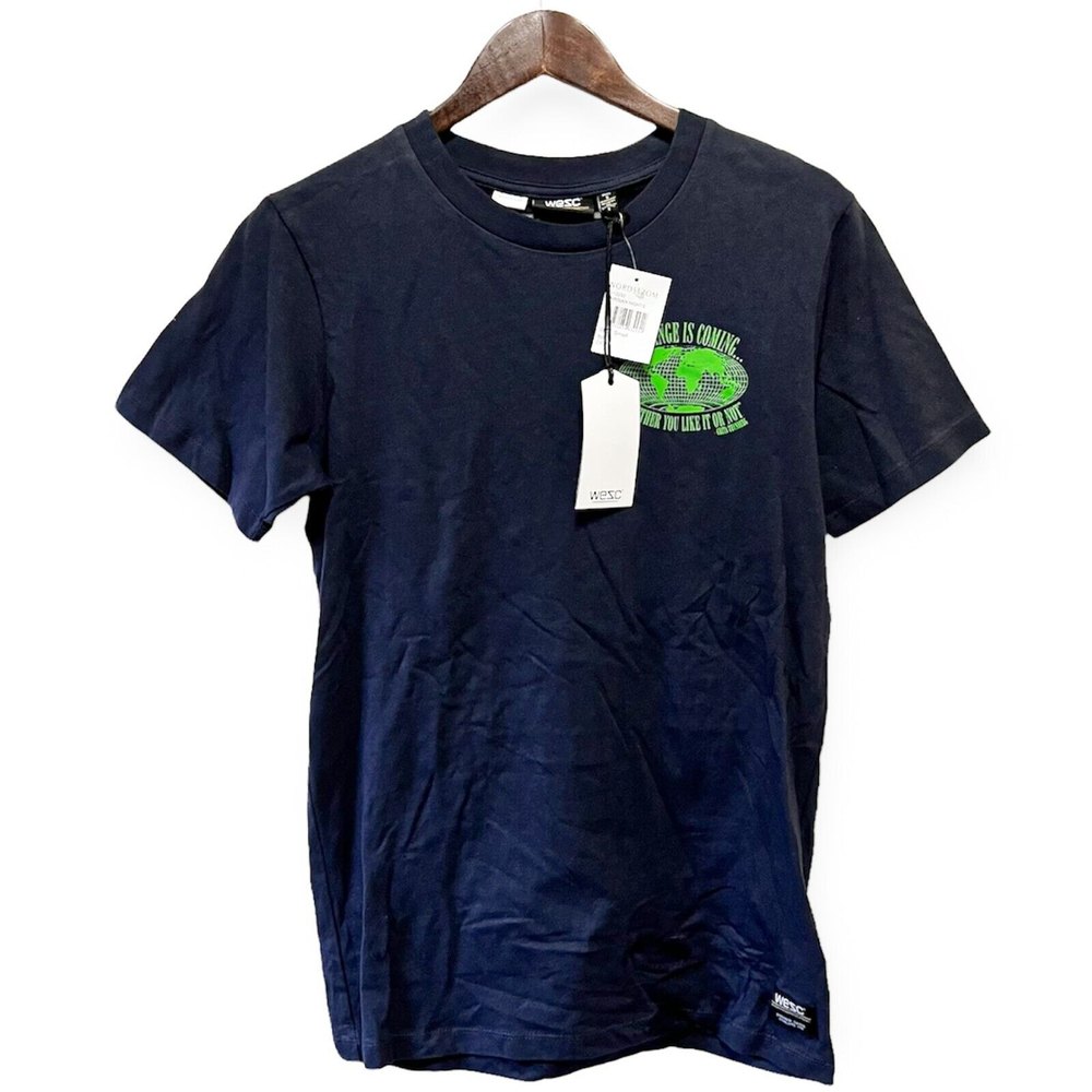 Wesc Men's Size S Short Sleeve Crew Neck "Change Is Coming" Print Dark Blue